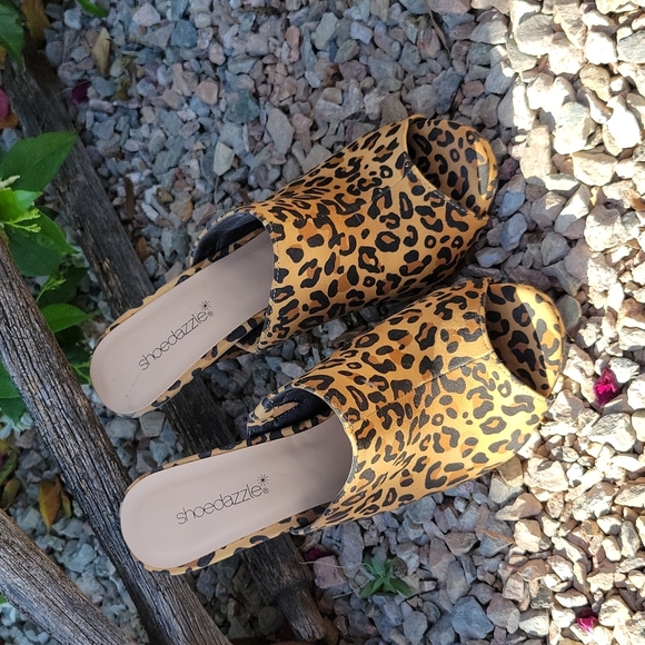 Shoe Dazzle Shoes - Animal Print Heels